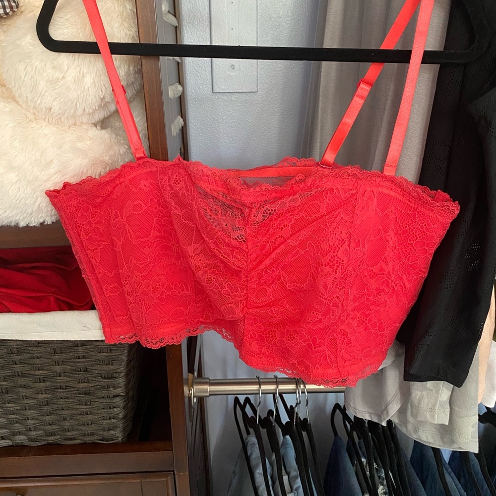 NWOT Torrid lightly padded bandeau